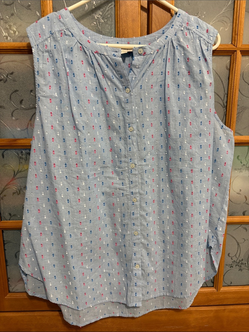 Sleeveless Blue Button-Front Cotton Top with Pink & Navy Dot Print